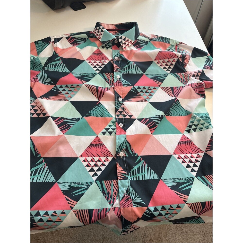 Triumph Over Tragedy Geometric Floral Men's Size XL Button Up Collar Shirt
